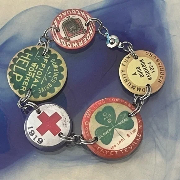 Handmade Retro Style Upcycled Mixed Metal Button Bracelet 8.5β Vintage Y2K 80 - Picture 7 of 7